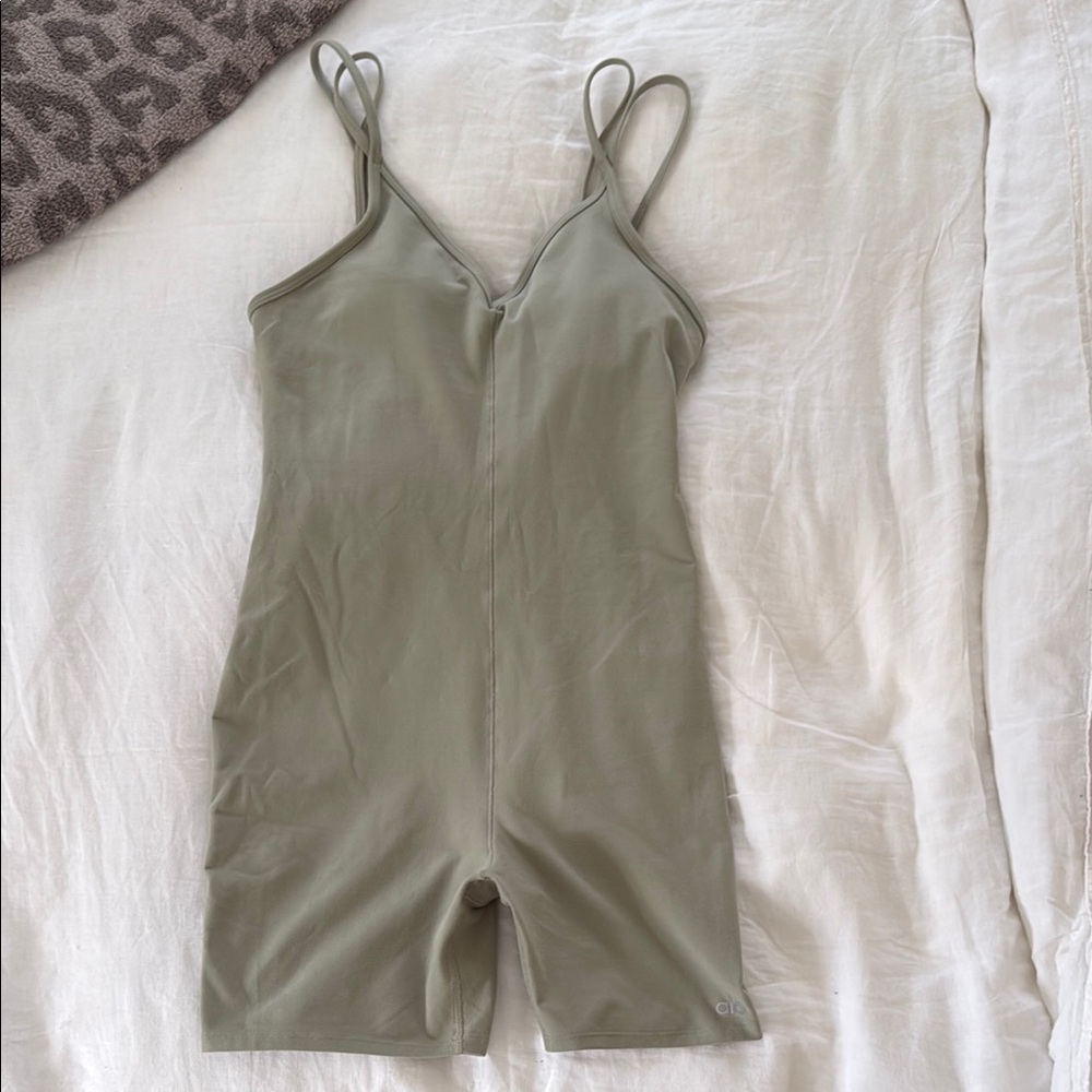 App Yoga Sage Green Sleeveless Romper